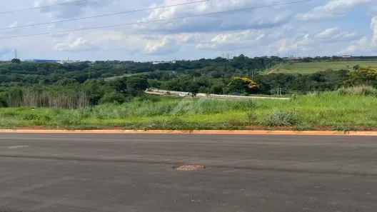 Lote/Terreno à venda, 227m² no Jardim Fortaleza, Paulínia