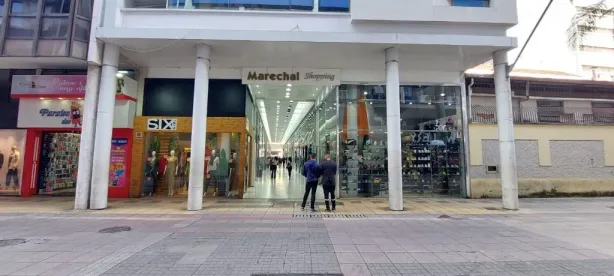 Ponto Comercial para alugar, 90m² no Centro, Juiz de Fora
