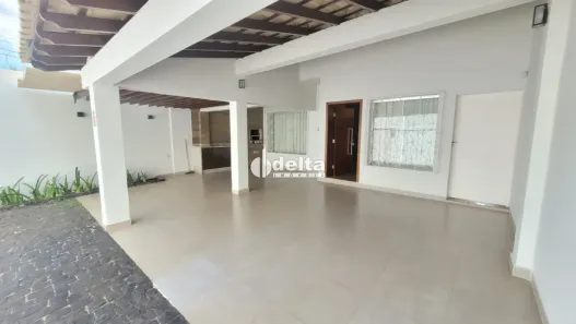 Casa com 4 Quartos à venda, 220m² no Vigilato Pereira, Uberlândia