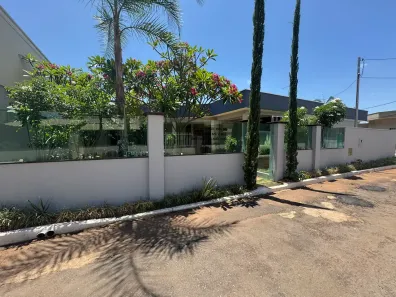 Casa com 5 Quartos para alugar, 400m² no Setor Habitacional Vicente Pires, Brasília