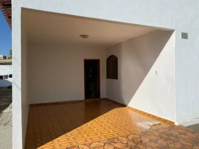 Casa com 3 Quartos à venda, 160m² no Jardim América, Goiânia