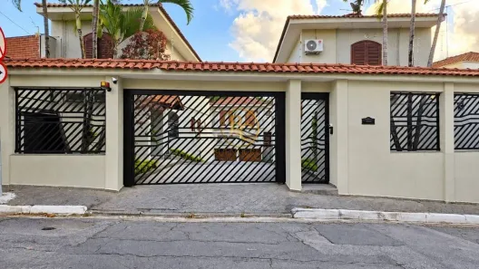 Sobrado com 3 Quartos para alugar, 233m² no Vila Mariza Mazzei, São Paulo