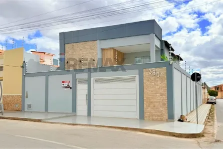 Casa com 4 Quartos à venda, 332m² no Ginásio de Esportes, Irecê