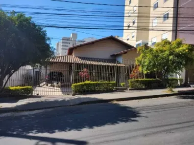 Casa com 3 Quartos à venda, 560m² no Ouro Preto, Belo Horizonte