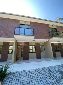 Casa de Condomínio com 2 Quartos à venda, 82m² no Massaguaçu, Caraguatatuba