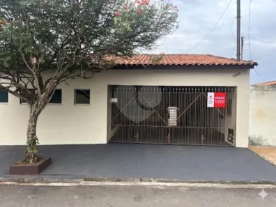 Casa com 4 Quartos à venda, 243m² no Centro, Itapetininga