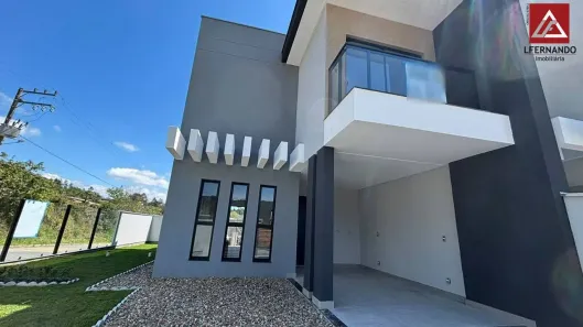 Sobrado com 2 Quartos à venda, 107m² no Bela Vista, Gaspar