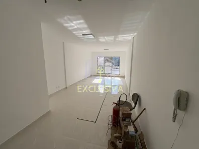 Sala Comercial à venda, 31m² no Cacuia, Rio de Janeiro