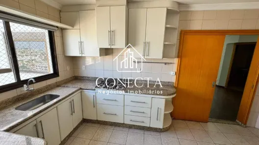Apartamento com 4 Quartos para alugar, 250m² no Osvaldo Rezende, Uberlândia