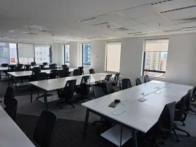 Prédio Comercial para alugar, 827m² no Alphaville Centro Industrial e Empresarial/Alphaville., Barueri
