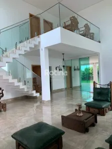 Casa com 3 Quartos à venda, 500m² no Jardim Inconfidência, Uberlândia