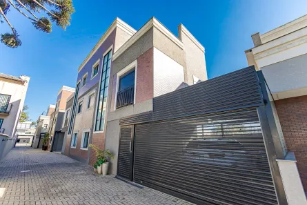 Casa de Condomínio com 3 Quartos à venda, 129m² no Água Verde, Curitiba