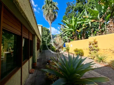 Casa de Condomínio com 5 Quartos à venda, 200m² no Pessegueiros, Teresópolis