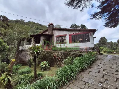Casa com 8 Quartos à venda, 250m² no Quitandinha, Petrópolis