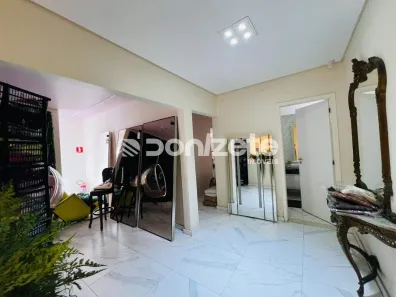 com 6 Quartos para alugar, 262m² no Jardim, Santo André