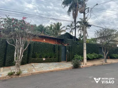 Casa com 4 Quartos à venda, 280m² no Boa Vista, Uberaba