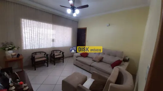 Casa com 2 Quartos à venda, 166m² no Vila Scarpelli, Santo André