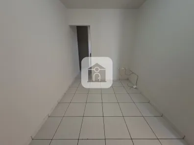 Casa com 2 Quartos para alugar, 70m² no Tibery, Uberlândia