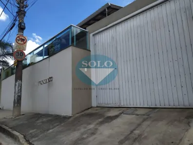 Casa com 2 Quartos à venda, 200m² no Santo Antônio, Jundiaí