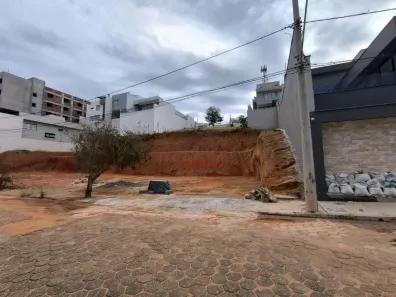 Lote/Terreno à venda, 1080m² no Cidade Nova, Governador Valadares