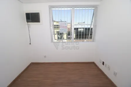 Sala Comercial à venda, 38m² no Centro, Pelotas