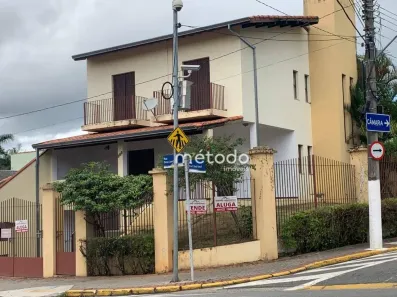 Sobrado com 3 Quartos à venda, 224m² no Centro, Guararema