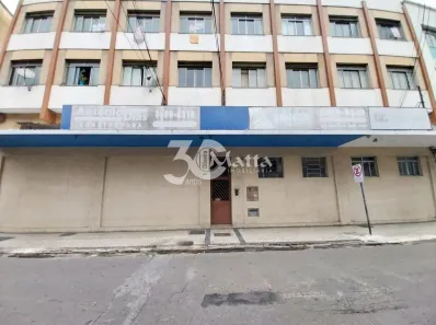 Apartamento com 3 Quartos para alugar, 90m² no Centro, Juiz de Fora