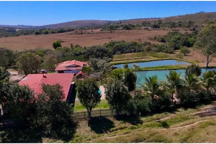 Fazenda/Sítio com 4 Quartos à venda, 2000m² no Parque da Barragem Setor 08, Águas Lindas de Goiás