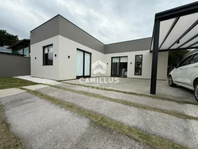Casa com 3 Quartos à venda, 160m² no Carianos, Florianópolis