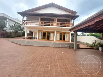 Sobrado com 3 Quartos à venda, 350m² no Centro, Embu-Guaçu