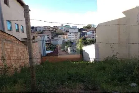 Lote/Terreno à venda, 250m² no Rochedo, Conselheiro Lafaiete