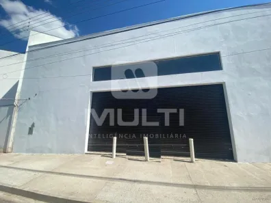 Ponto Comercial com 1 Quarto para alugar, 160m² no Jardim Patrícia, Uberlândia