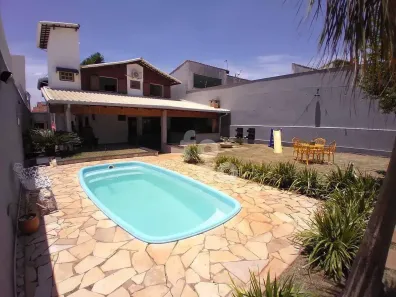 Casa com 4 Quartos à venda, 246m² no Cidade Jardim, Uberlândia
