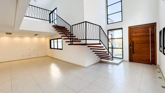 Casa com 3 Quartos para alugar, 236m² no Loteamento Residencial Reserva dos Lagos, Pindamonhangaba