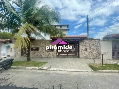 Casa com 5 Quartos à venda, 245m² no Cidade Jardim, Caraguatatuba