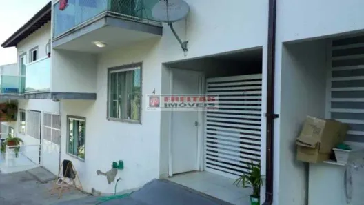 Casa de Condomínio com 2 Quartos à venda, 57m² no Maria Paula, São Gonçalo