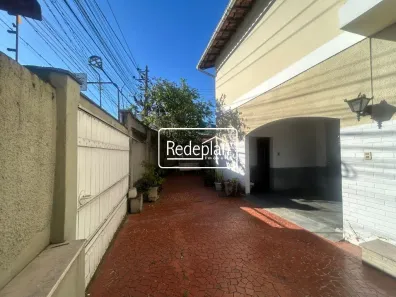 Casa com 3 Quartos para alugar, 598m² no Centro, Barra Mansa