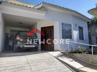Casa com 3 Quartos à venda, 231m² no Piratininga, Niterói