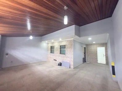 Sobrado com 3 Quartos à venda, 228m² no Vila Aparecida, Taubaté