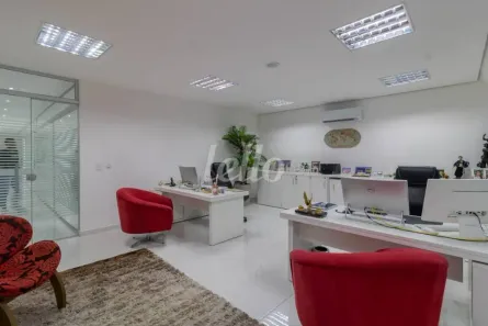 Prédio Comercial para alugar, 820m² no Vila Prudente, São Paulo
