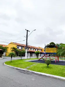 Casa de Condomínio com 2 Quartos para venda ou aluguel, 130m² no Cajuru, Curitiba