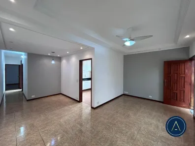 Casa com 3 Quartos para venda ou aluguel, 300m² no Vila Campo Grande, São Paulo