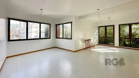 Sala Comercial à venda, 37m² no Praia de Belas, Porto Alegre