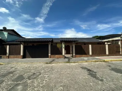 Casa com 4 Quartos à venda, 306m² no Centro, Porto Belo