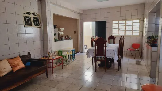Casa com 5 Quartos à venda, 261m² no Pacaembu, Uberlândia