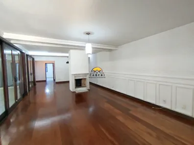 Casa com 3 Quartos para alugar, 400m² no Alto de Pinheiros, São Paulo