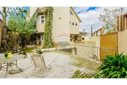 Sobrado com 4 Quartos à venda, 234m² no Jardim das Américas, Curitiba