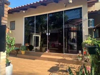 Casa com 4 Quartos à venda, 264m² no Medianeira, Porto Alegre
