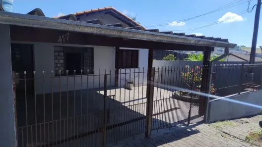 Casa com 3 Quartos à venda, 209m² no Jardim Planalto, Arujá