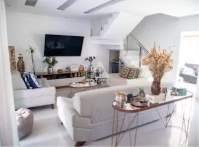 Sobrado com 4 Quartos à venda, 315m² no Pechincha, Rio de Janeiro
